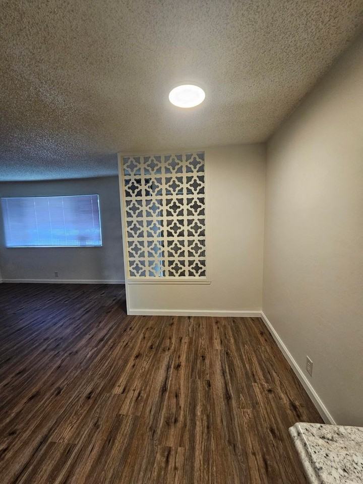 BS1221 - Photo 3 of 19