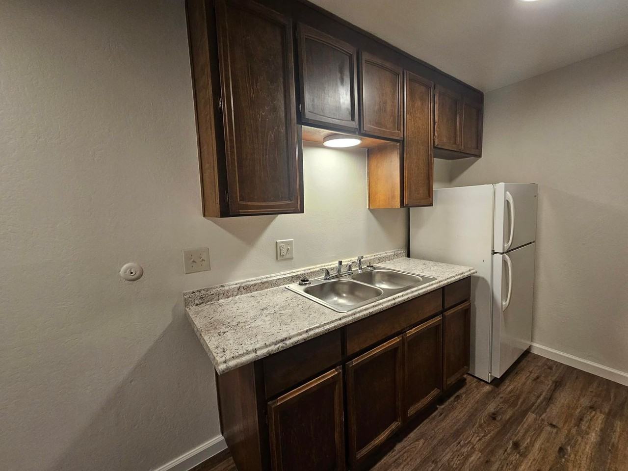 BS1221 - Photo 5 of 19