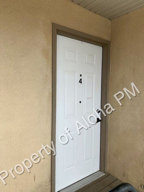 1031 W Pine Ave #4 - Photo 3 of 19