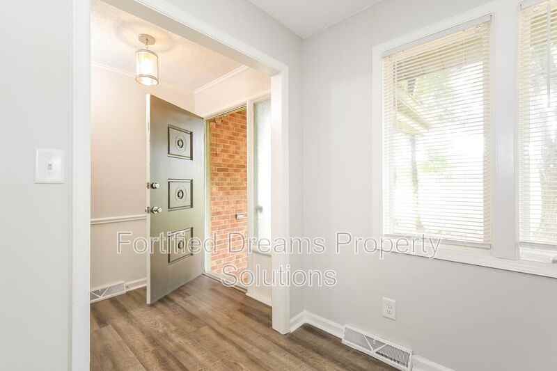2601 Peace Haven Dr - Photo 3 of 13