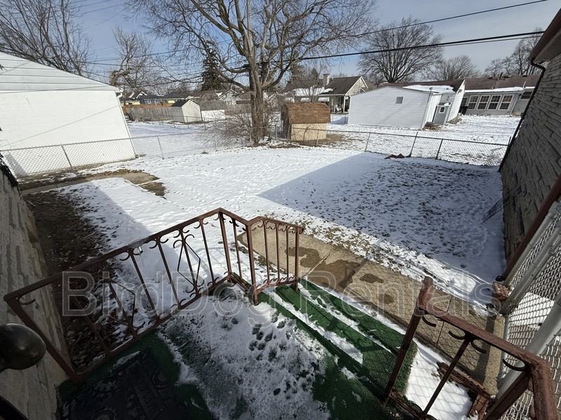 956 Salisbury Rd - Photo 2 of 15