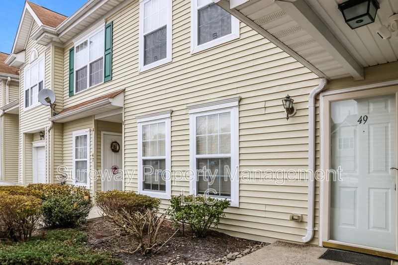 49 E Woodland Ave - Photo 2 of 15