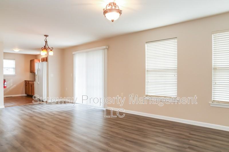 49 E Woodland Ave - Photo 3 of 15