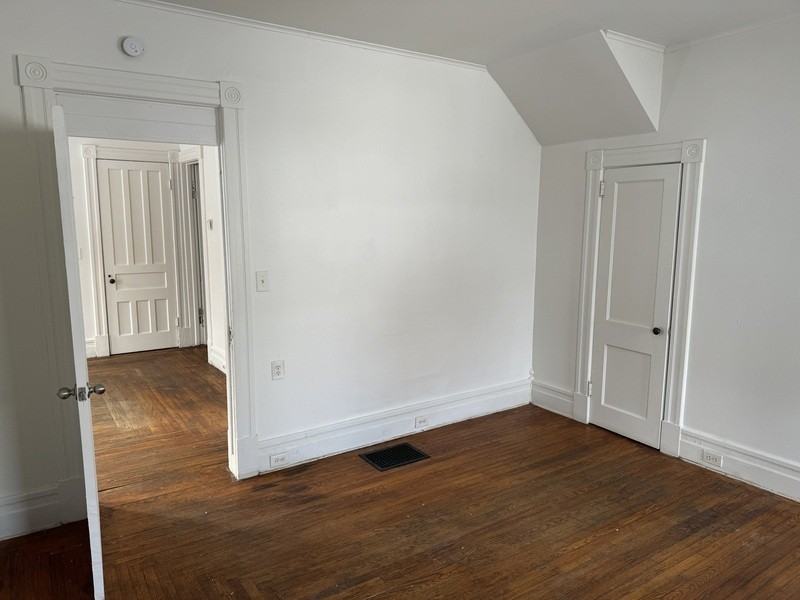 136 S Orchard St #1 - Photo 3 of 10