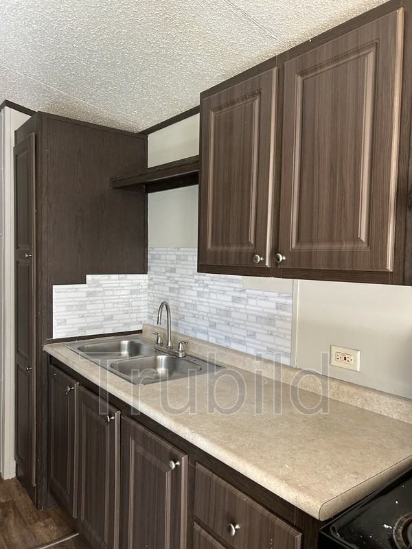 262 Bent Tree Cir - Photo 2 of 8