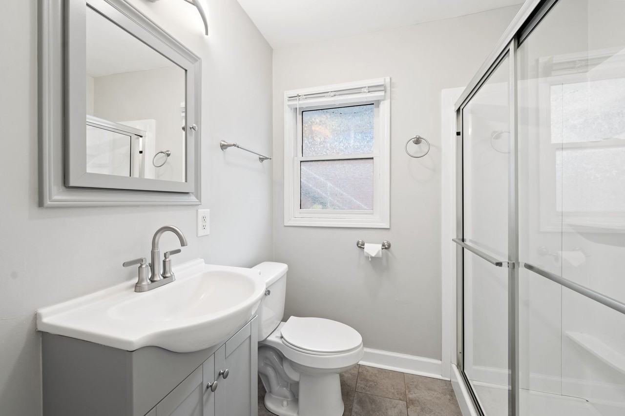 609 W Markham Ave - Photo 6 of 12