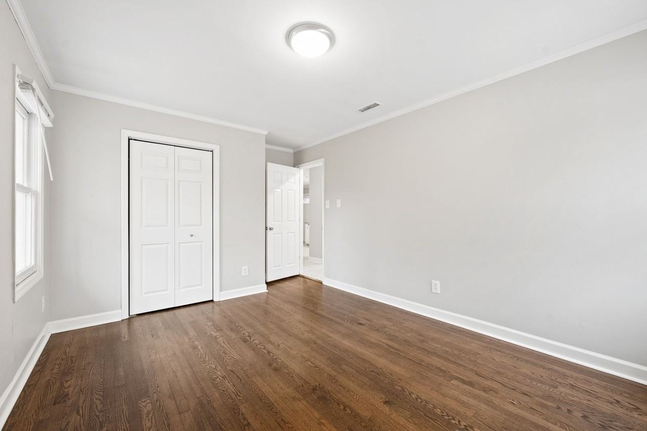 609 W Markham Ave - Photo 7 of 12