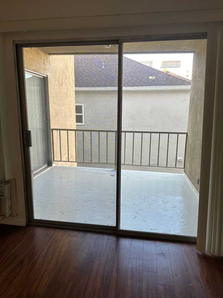 k820 - Photo 2 of 24