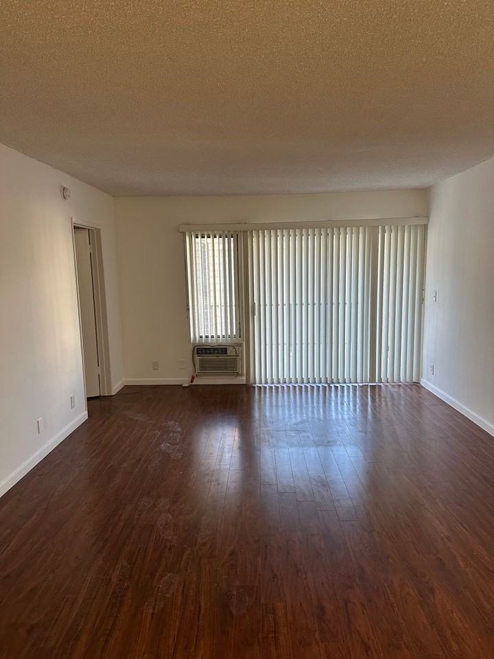 k820 - Photo 3 of 24