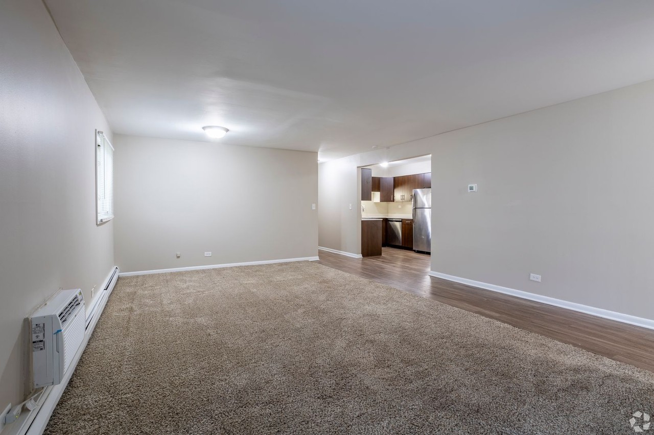 Westbridge Apartments - Photo 7 of 9