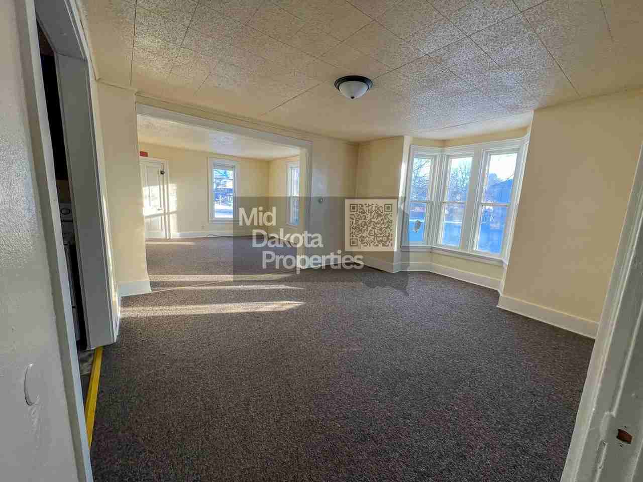515 E Hanson Ave - Photo 5 of 18