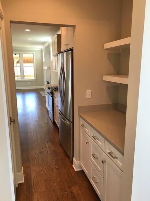 6116A California Ave - Photo 5 of 22