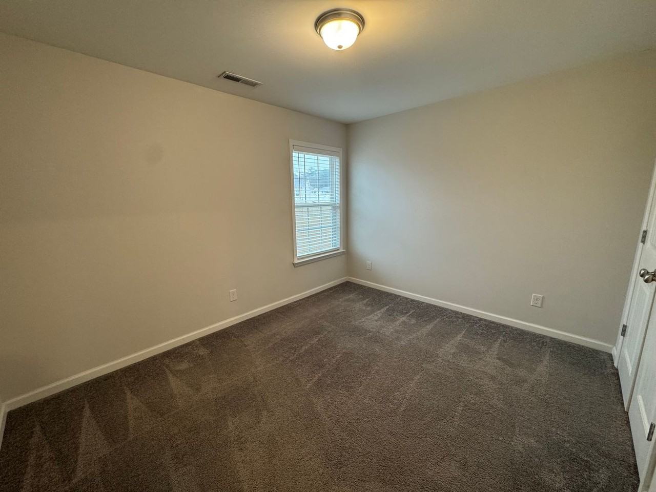 1324 Red Head Ct - Photo 7 of 12