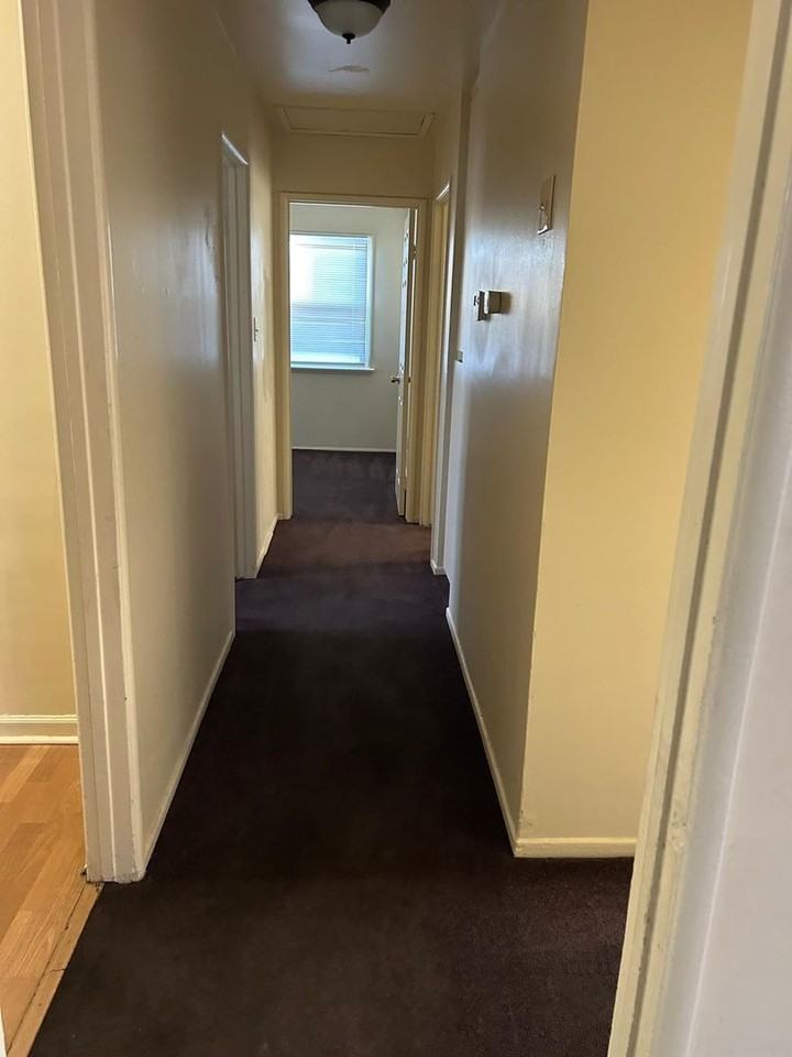 422 W Avenue J8 - Photo 3 of 9