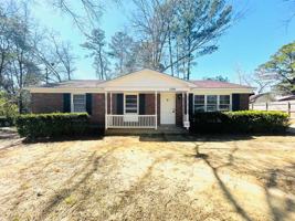 featured image of 1104 Fairfax Ct