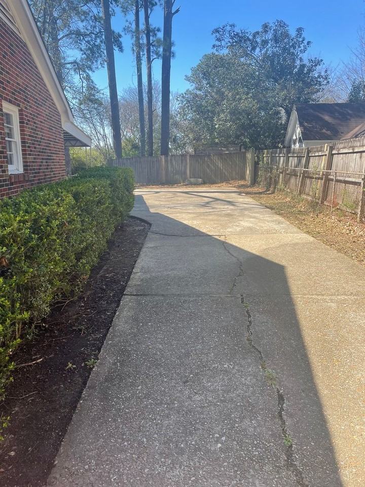 1104 Fairfax Ct - Photo 3 of 12