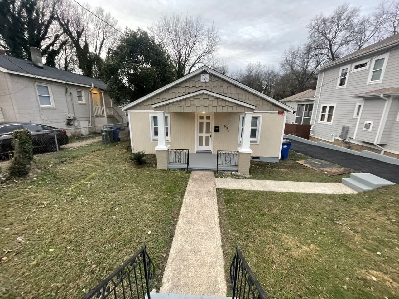 602 Bragg St - Photo 2 of 12