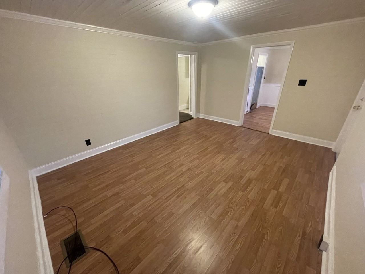 602 Bragg St - Photo 3 of 12