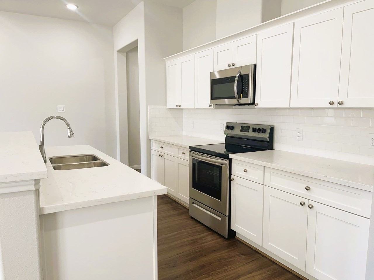 1014 Road 5736 - Photo 2 of 27