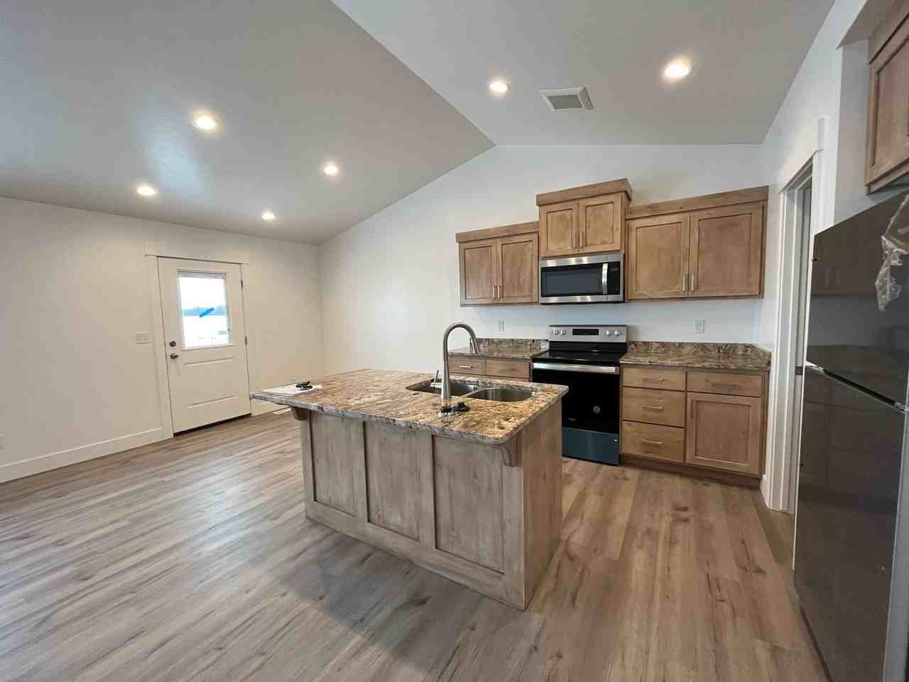 6132 N Red Shirt Rd - Photo 3 of 12