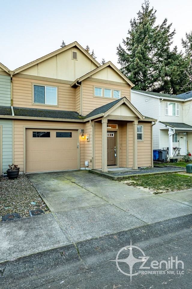 7921 Ne 60th St - Photo 2 of 28