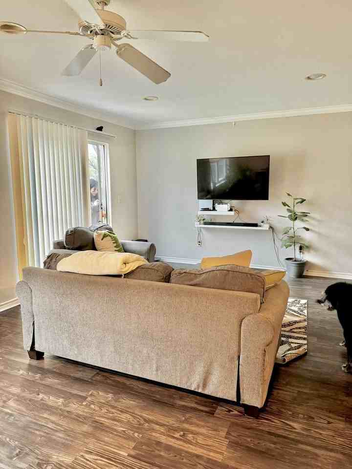 2530 Pascal Ct - Photo 3 of 10