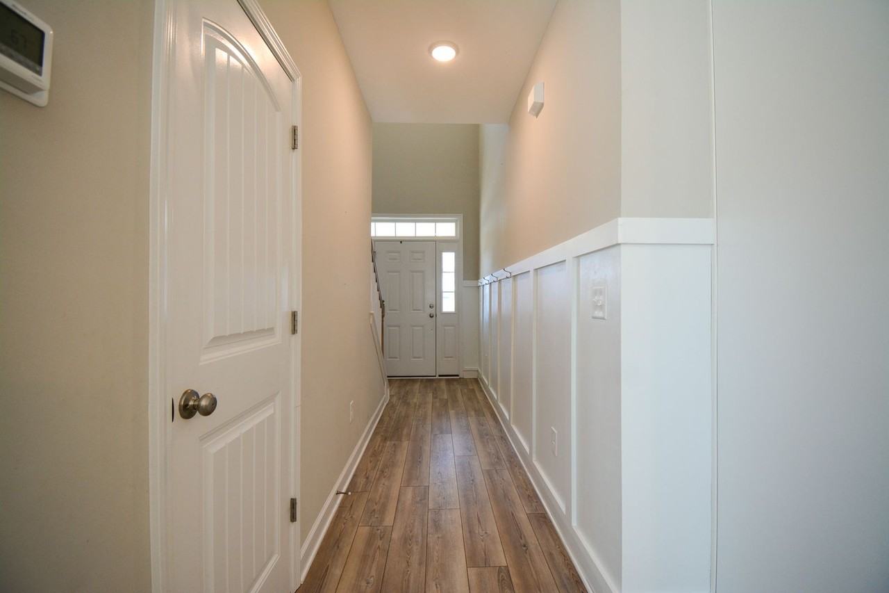 400 Anchor Hitch Ct - Photo 3 of 28