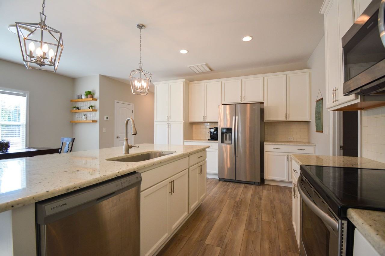 400 Anchor Hitch Ct - Photo 6 of 28