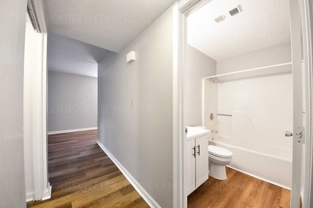 1568 Illinois Road - Photo 2 of 34