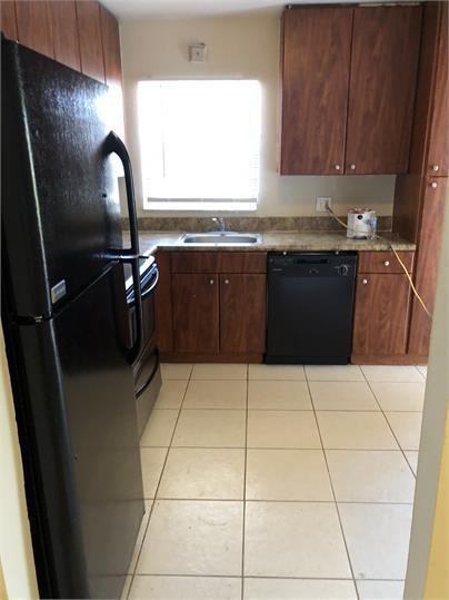 Aqua Residence @ Pembroke Pines - Photo 2 of 19