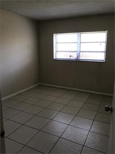 Aqua Residence @ Pembroke Pines - Photo 6 of 19