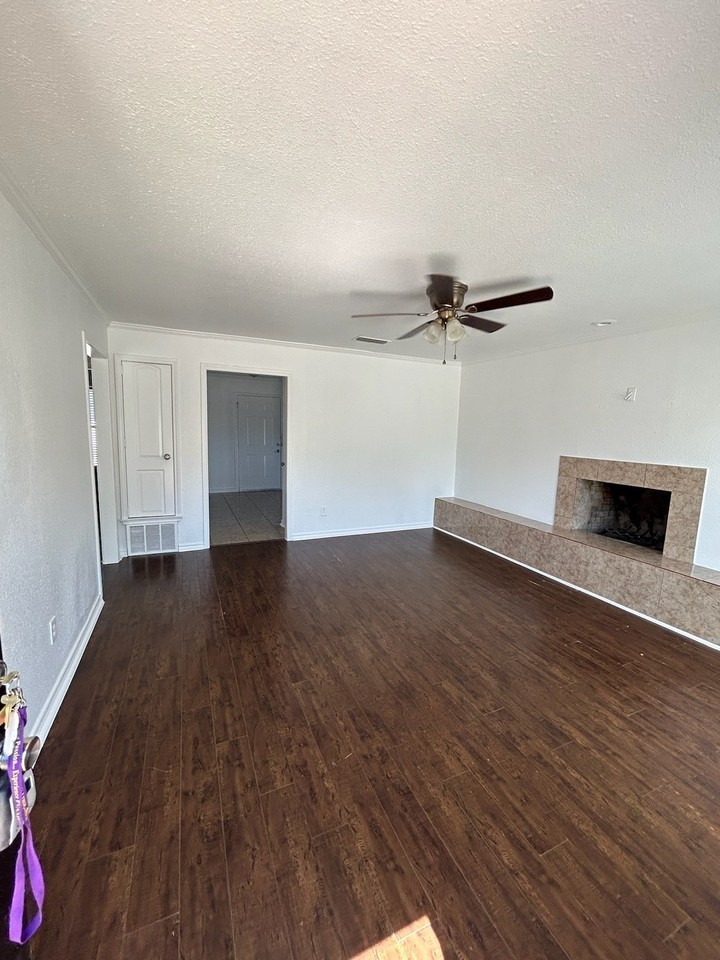 3411 Pewitt Drive - Photo 3 of 15