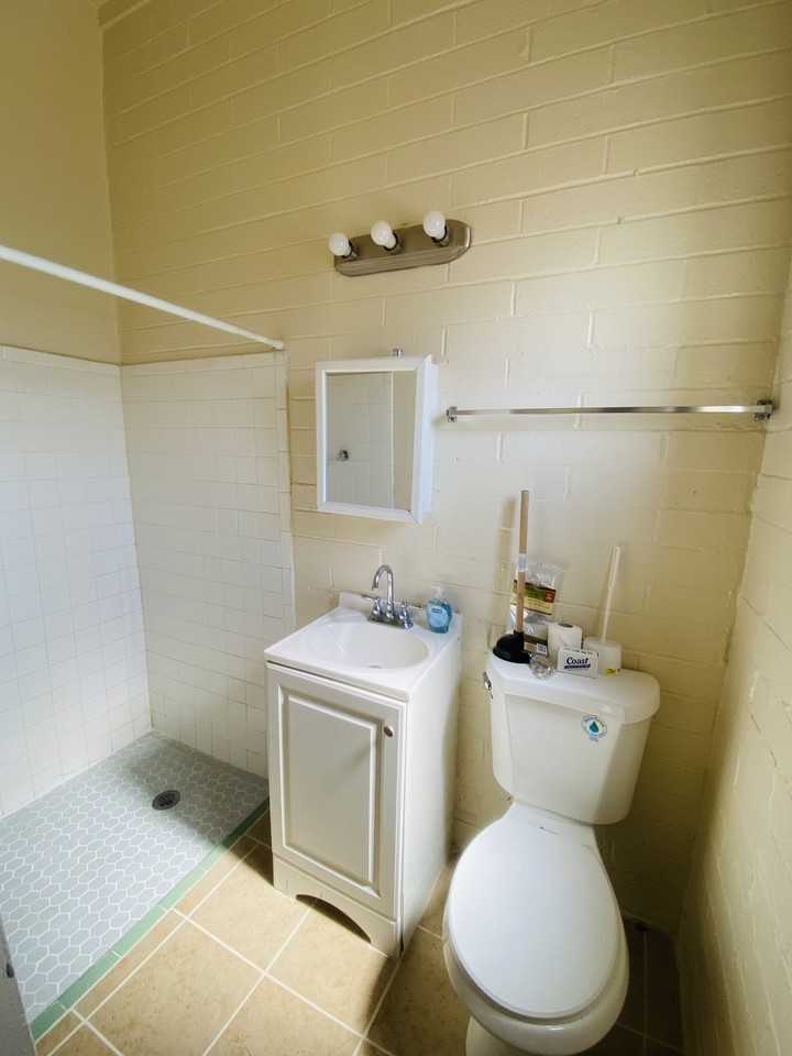 PM528 - 240 West Sahuaro Street - Photo 3 of 29