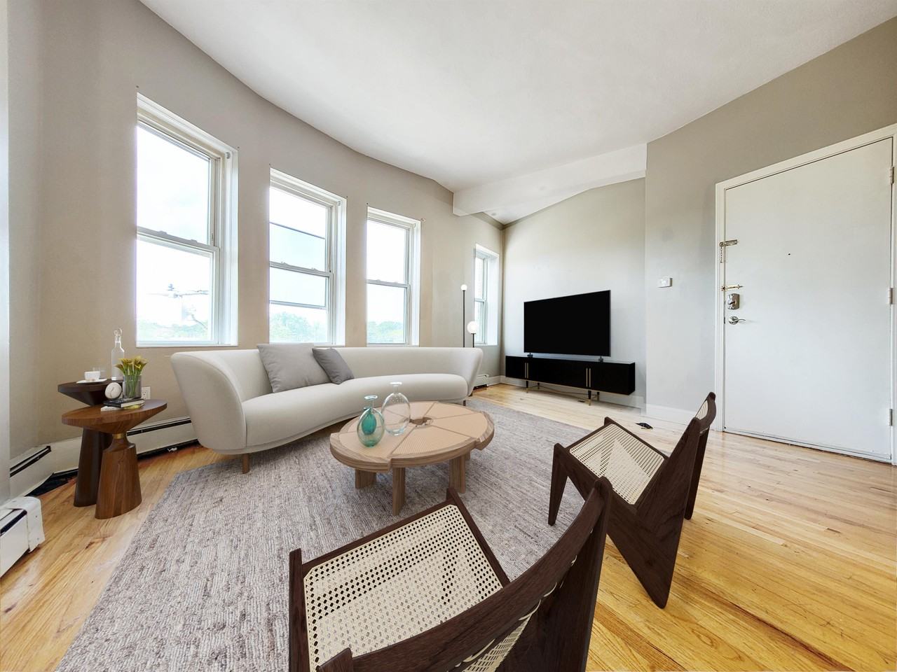 338-342 Warren Street - Photo 2 of 50