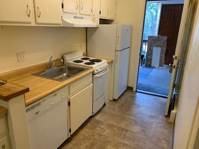 2228 Canyon Blvd - Photo 2 of 7