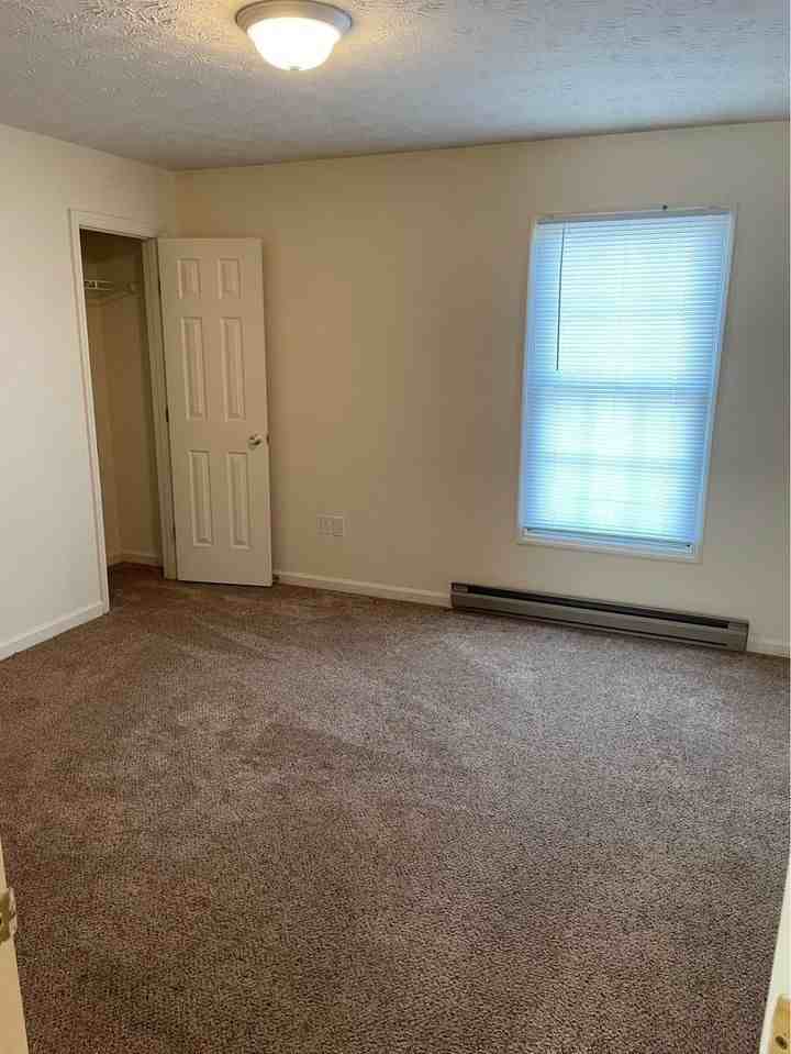 201 Aqueduct Drive - Photo 5 of 7