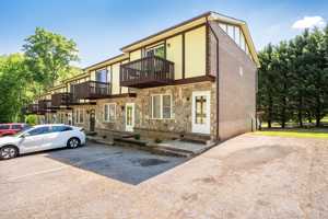 featured image of 711 E Parker Rd