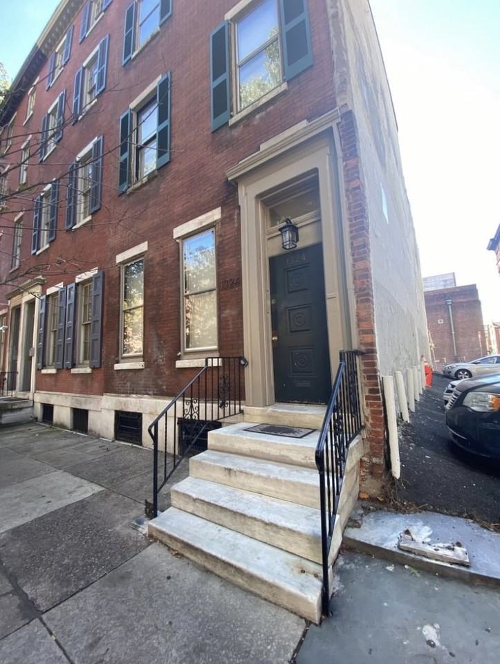 1324 Pine Street - Photo 2 of 17