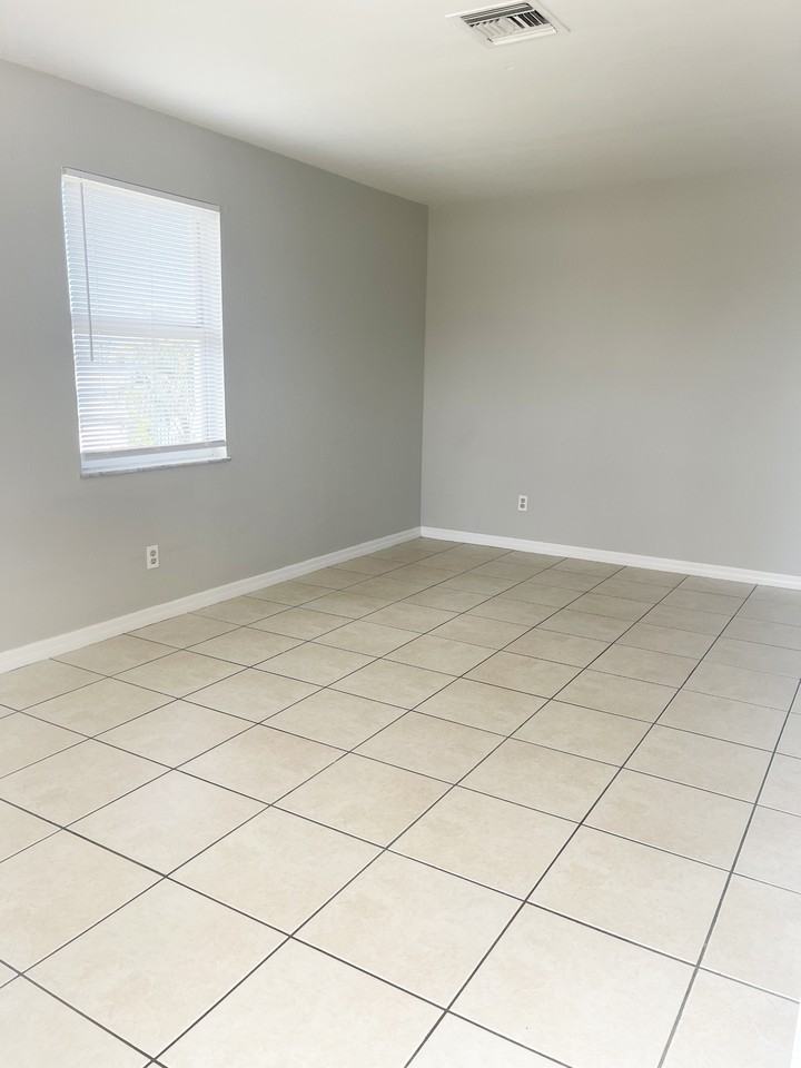 11410 Char Ann Drive - Photo 4 of 12