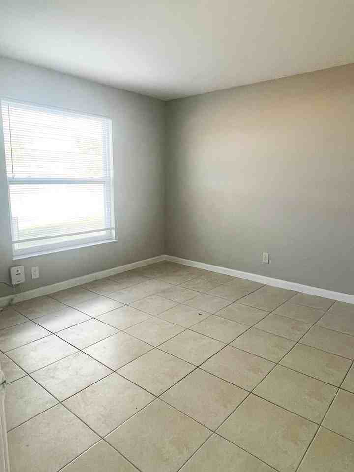 11410 Char Ann Drive - Photo 5 of 12