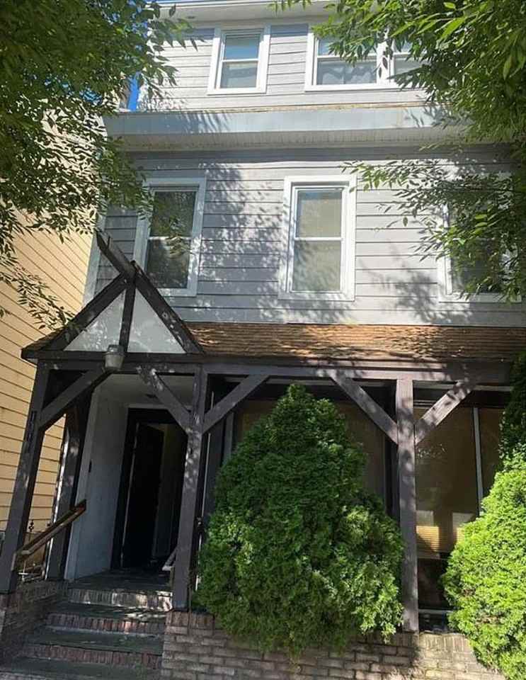 1311 Northampton Street - Photo 2 of 12