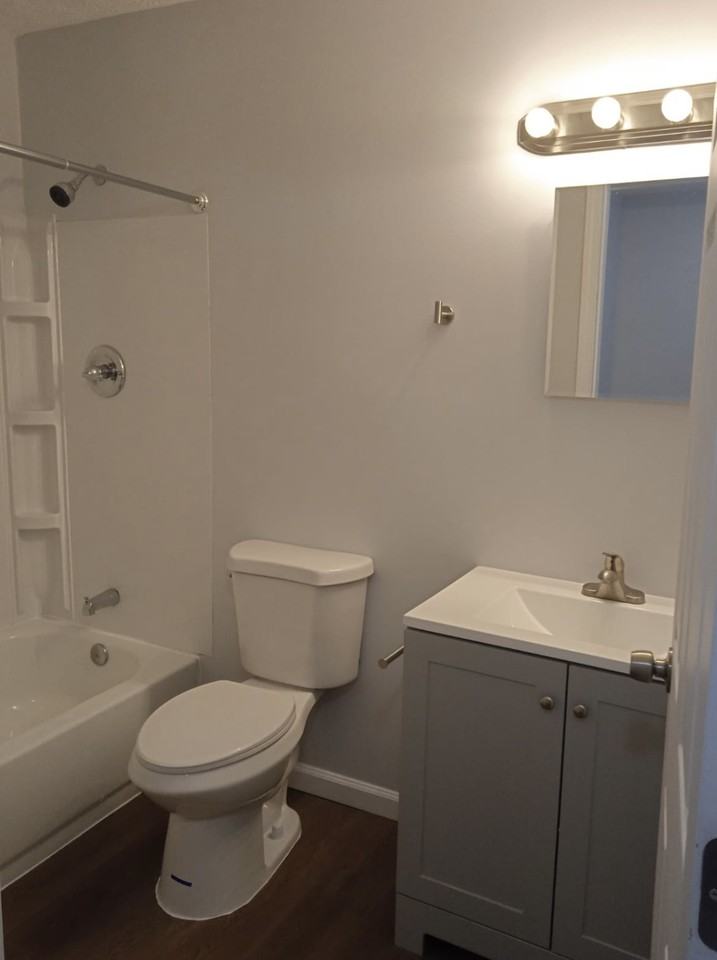 2821 Oxford lane - Photo 4 of 5