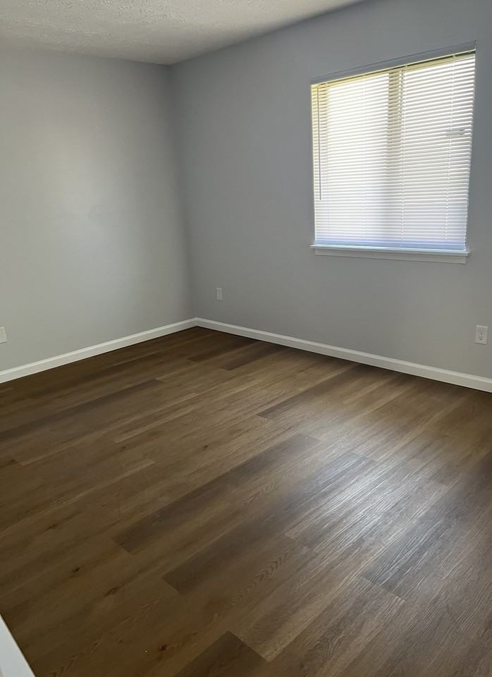 2821 Oxford lane - Photo 5 of 5