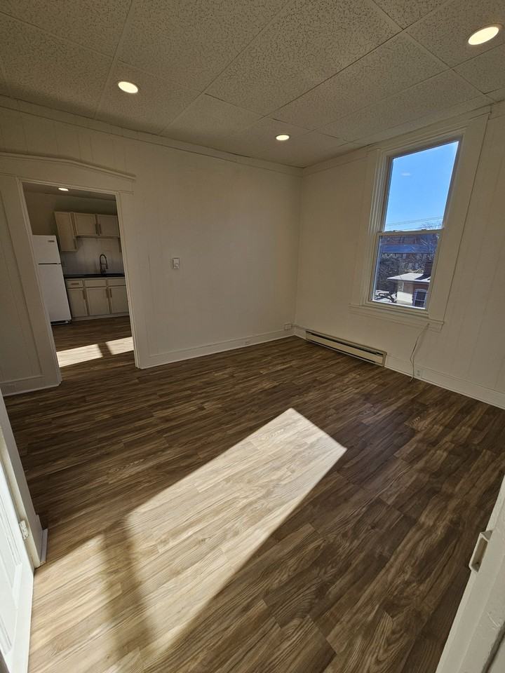 303 N Lime St - Photo 2 of 13