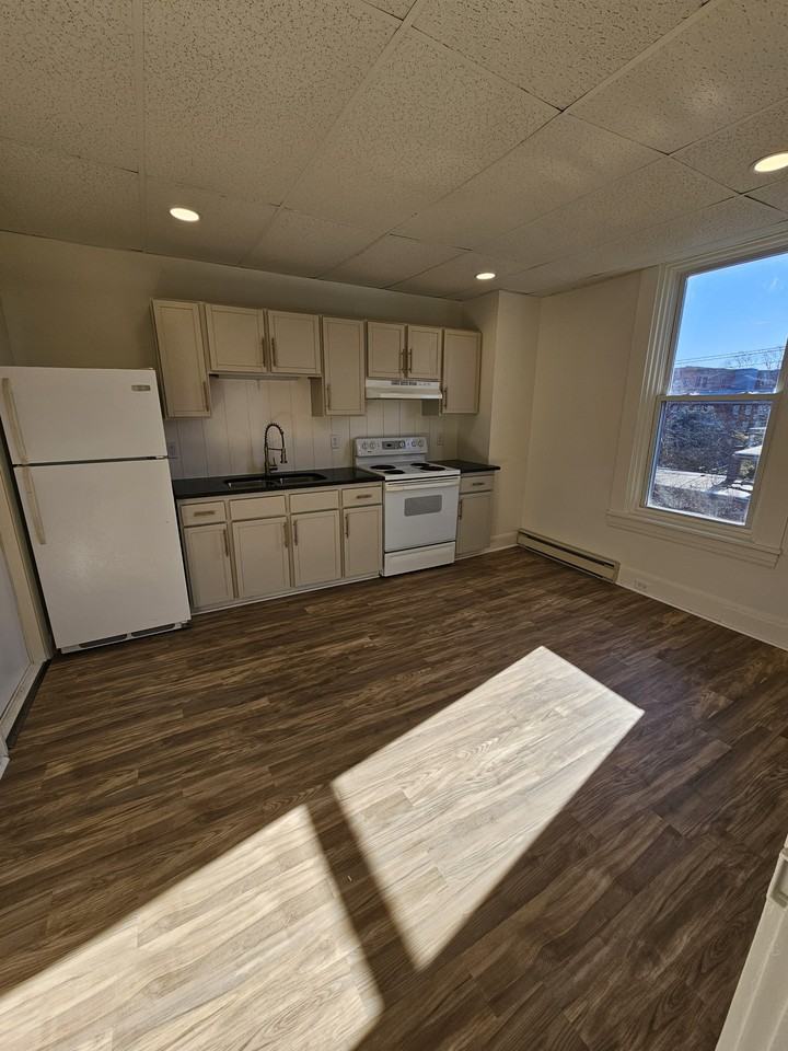 303 N Lime St - Photo 3 of 13