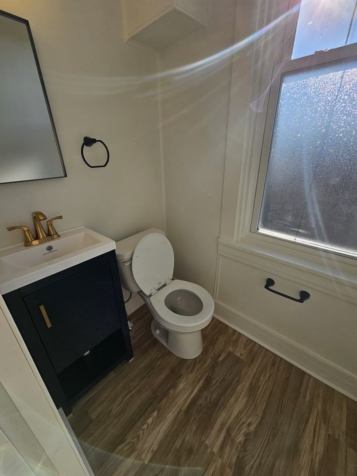 303 N Lime St - Photo 4 of 13