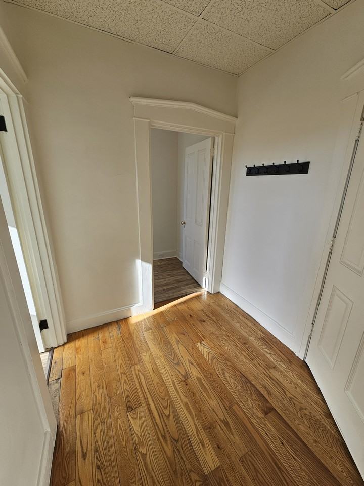 303 N Lime St - Photo 6 of 13