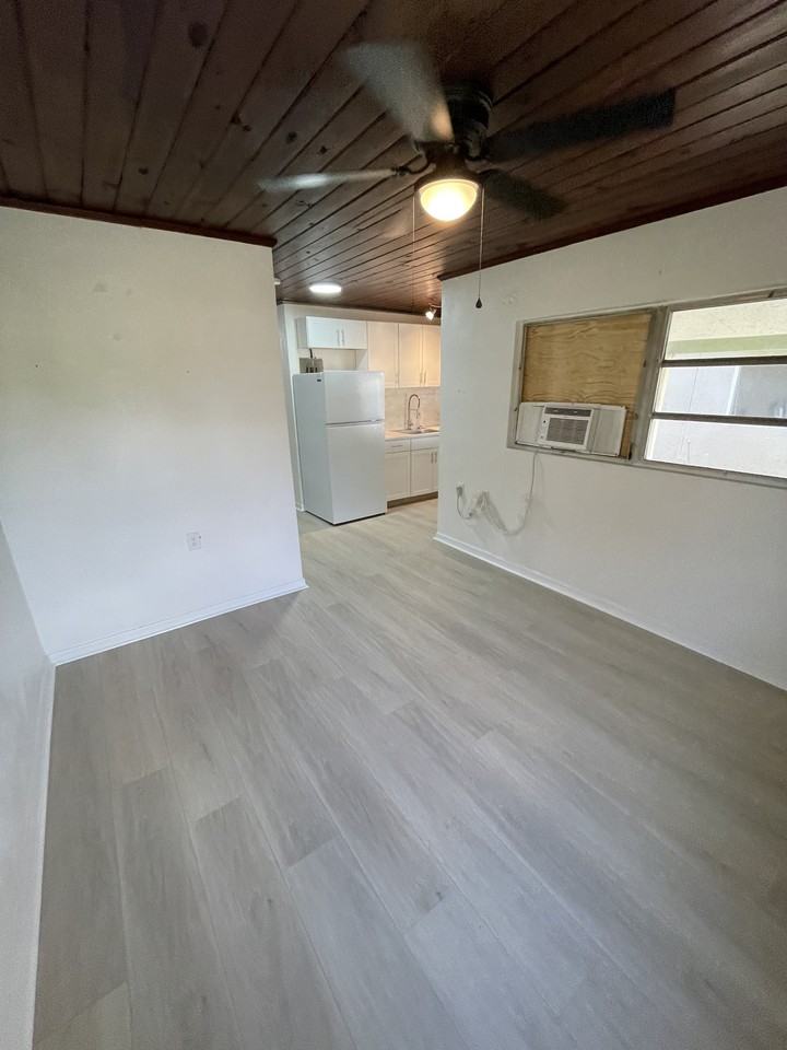 702 North 8th Street - Photo 3 of 14