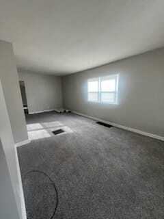 81 McKinley Avenue South - Photo 4 of 22