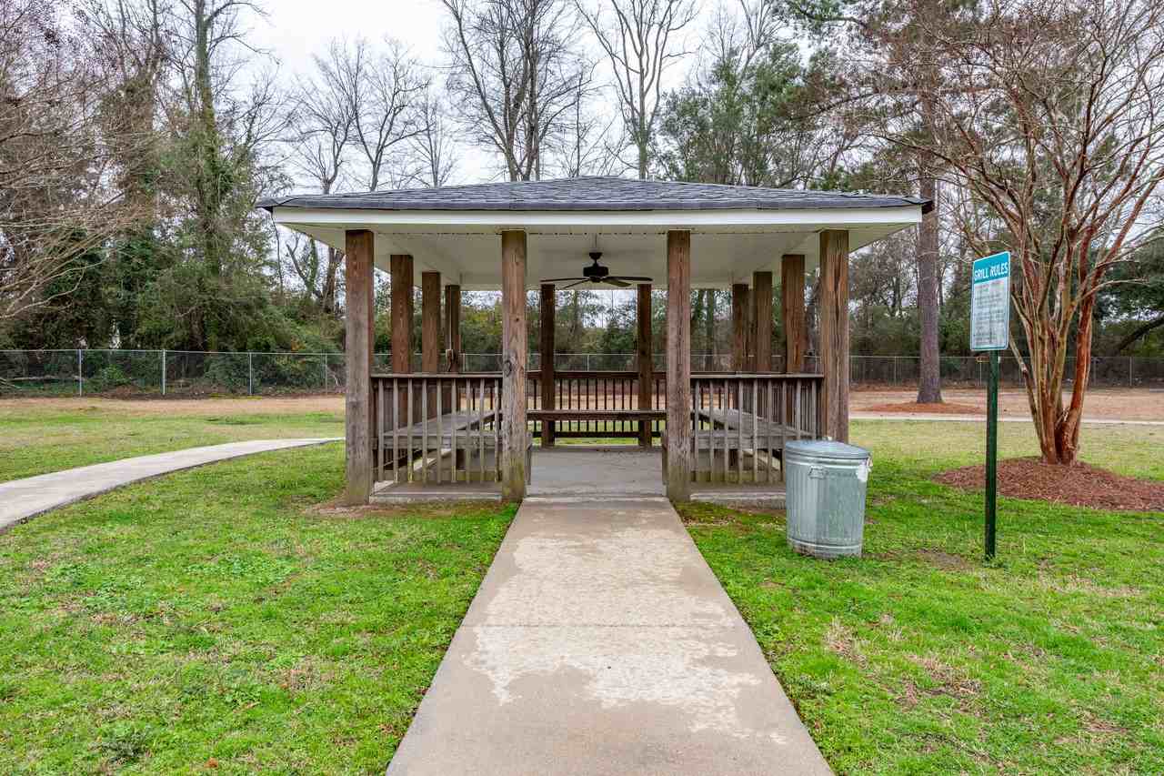 Kings Square II - Photo 4 of 11